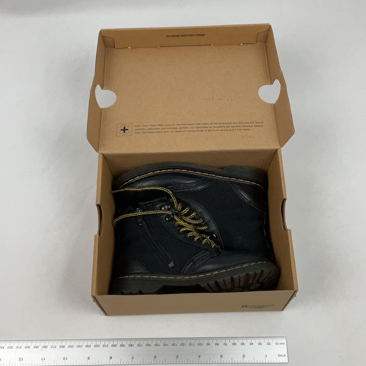 Dr. Martens 2976 T Leather Boots Black UK 9 Kids Softy Airwair Chelsea