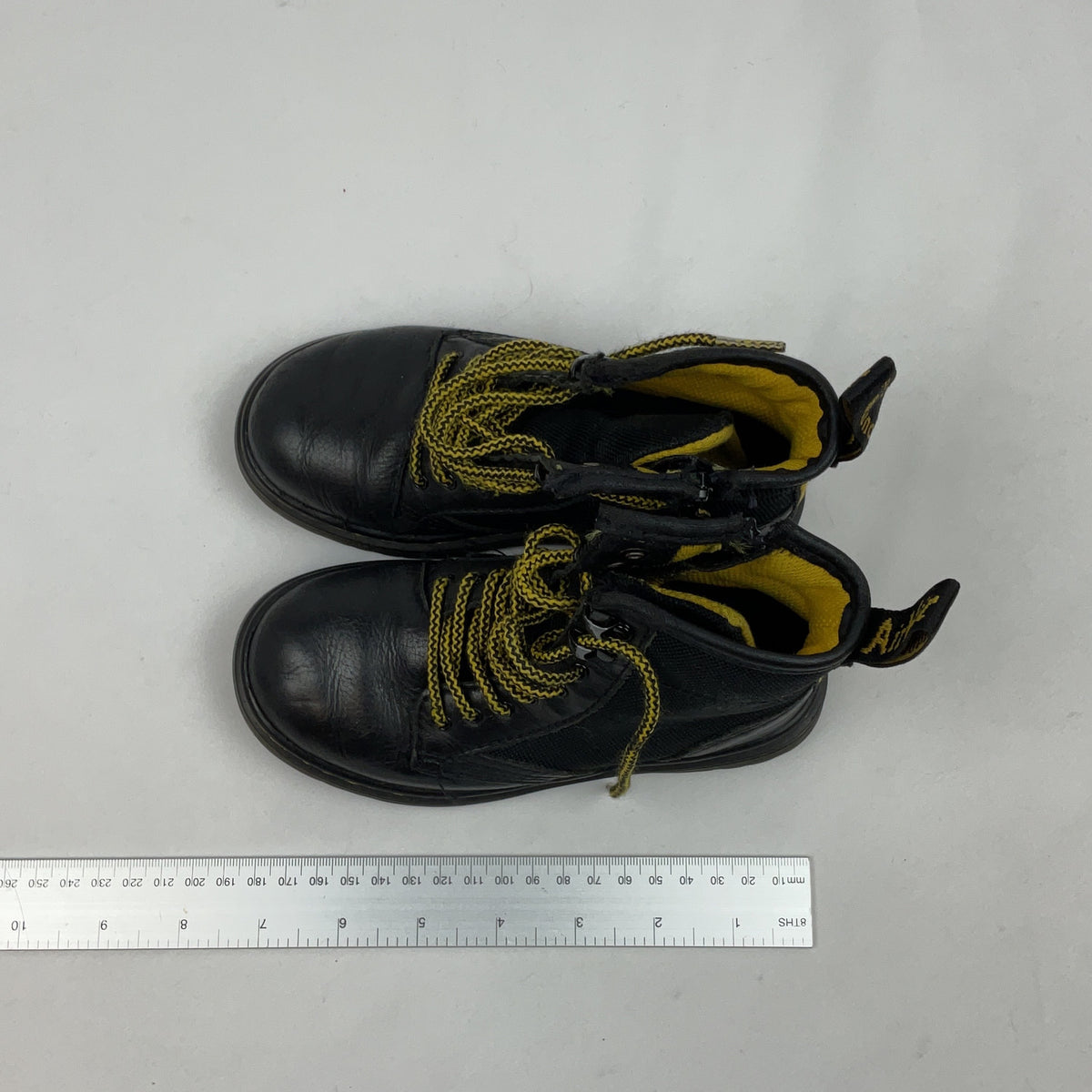 Dr. Martens 2976 T Leather Boots Black UK 9 Kids Softy Airwair Chelsea