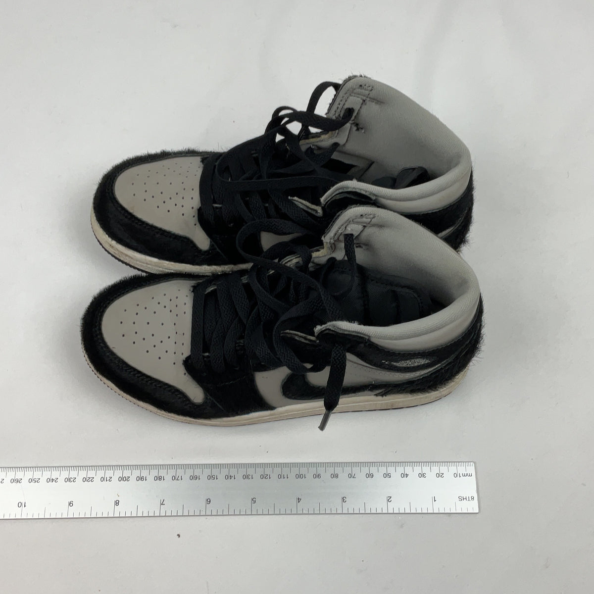Jordan 1 Retro High OG Leather Black Grey UK 1 Kids Sneakers Pony Hair Retro