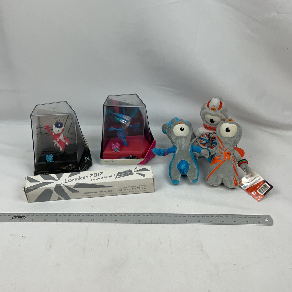 London 2012 Olympic Mascot Set Wenlock Mandeville Figures Plush Baton Multi