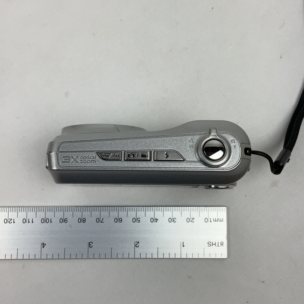 Kodak EasyShare C142 Digital Camera Silver 10MP 3x Zoom Boxed With Case