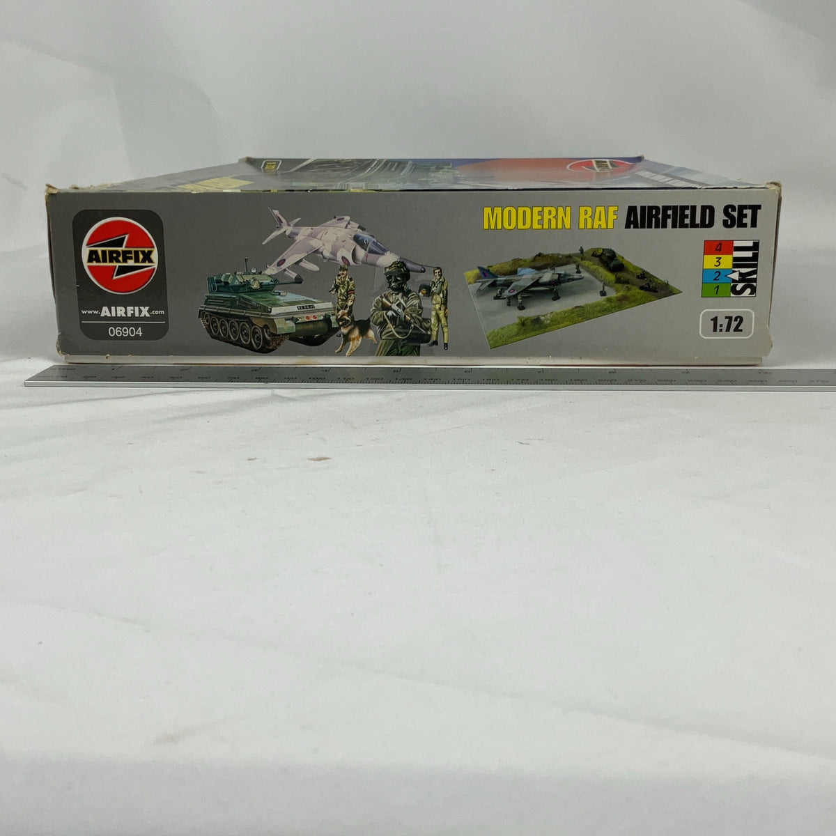 Airfix Modern RAF Airfield Set Model Kit 1:72 Scale Harrier Scorpion Tank