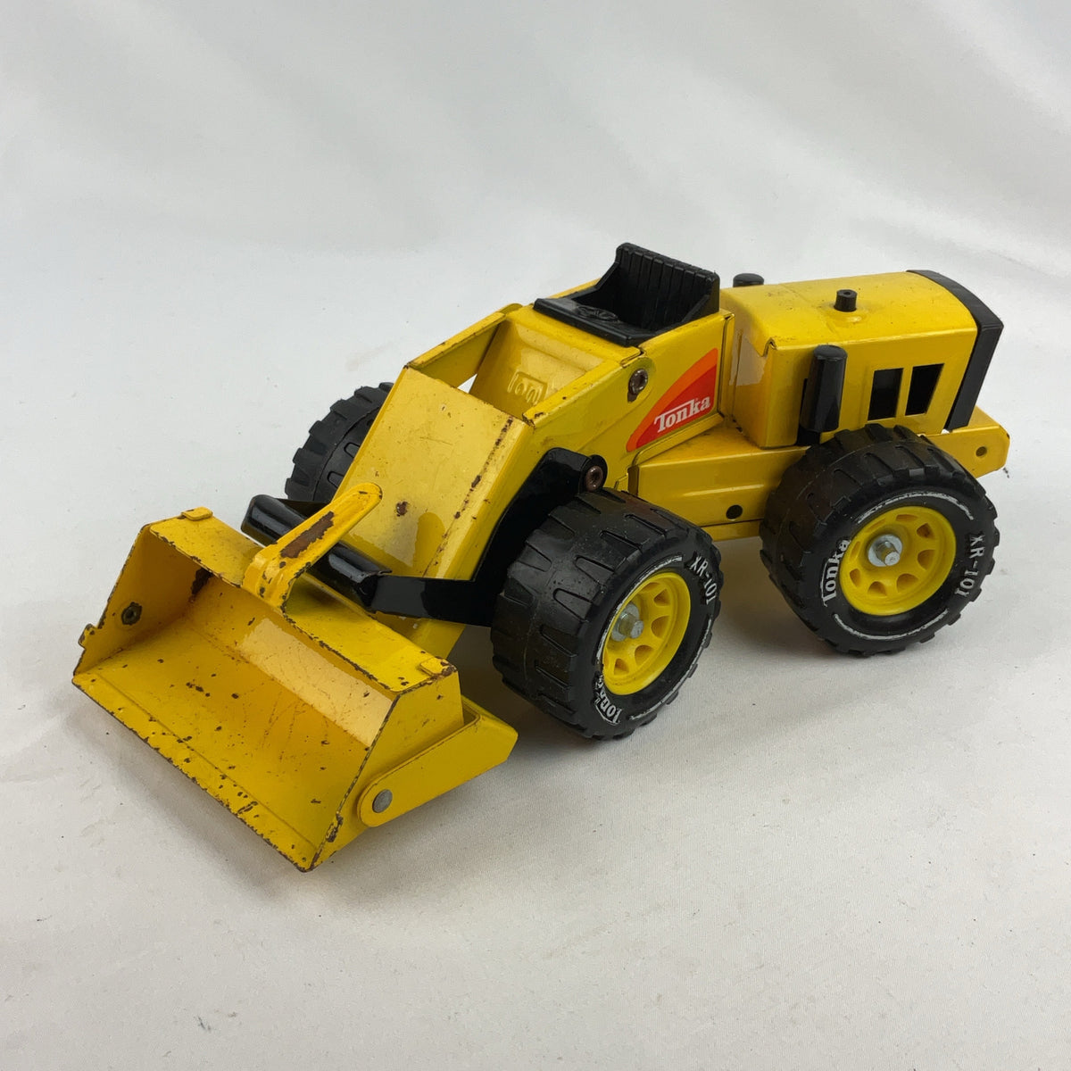 Tonka Articulated Front End Loaders Metal Yellow Vintage XR-101 Toy Set